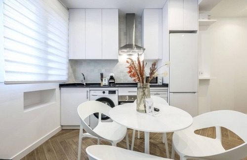 Bellas Vistas Apartment | Urban Tranquility in Madrid with Modern Comforts