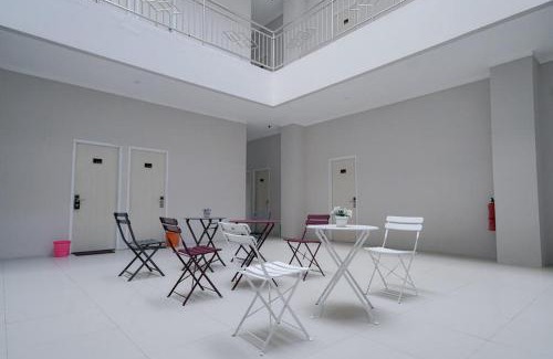 Palembang Hotel | Urbanview Hotel Bari Syariah Palembang By RedDoorz