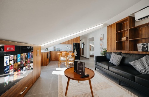 Nhat Tan Apartment | Urchin Apartment