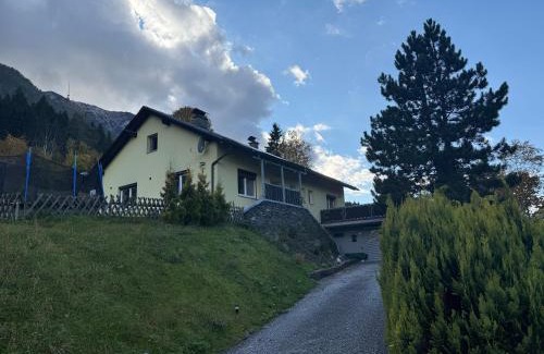 Huttendorf House | Urlaub mit Bergblick - Ferienhaus in Bad Bleiberg