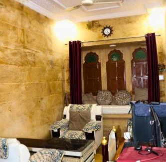 Jaisalmer House | Urmila Homestay And Boutique