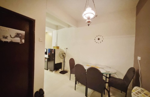 Subang Jaya House | USJ Paradise Home Staycation Away from Home - 5mins walk to LRT Station