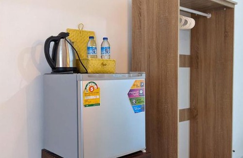 Phanat Nikhom Hotel | V at Panus