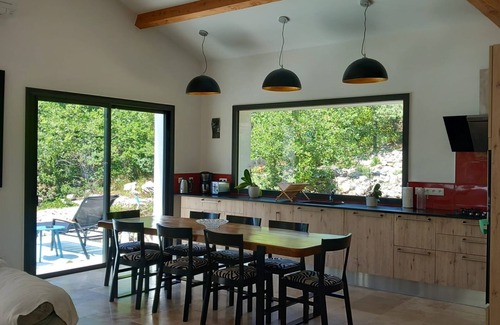 Saint Alban Auriolles Villa | Vacances de rêve au milieu des cigales VILLA avec piscine proche Vallon