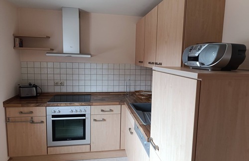 Bad Klosterlausnitz Apartment | Vacation apartment Zirbelkiefer with feel-good ambience near the spa park and clinics