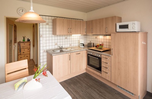 Reinhardshausen Apartment | Vacation apartment Tulip - Guesthouse Nöchel