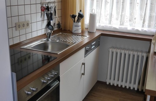 Reinhardshausen Apartment | Vacation apartment Rose - Guesthouse Nöchel