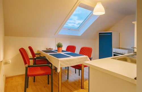 Neuburg am Rhein Apartment | Vacation apartment/apartment for 6 guests with 78m² in Neuburg (298051)