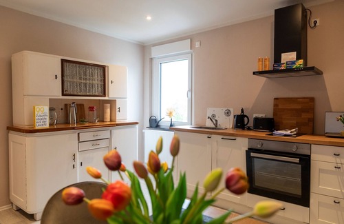 Lauchhammer Apartment | Vacation apartment Sophie - Holiday home Enessa