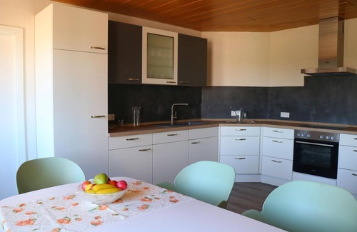 Goldelund House | Vacation apartment Hof Margarethental - Renovated half of the house for 6 persons on a beautiful