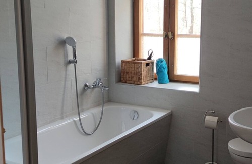 Plessa Apartment | Vacation apartment in a historic watermill with plenty of open space