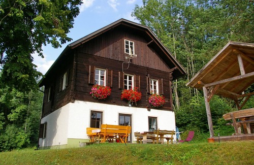 Ferndorf Apartment | Vacation apartment on the first floor of the farm - relaxation near Lake Millstatt