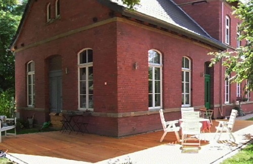 Droyßig Apartment | Vacation apartment on the 2nd floor - Droyßig station - Overnight stay in a listed building