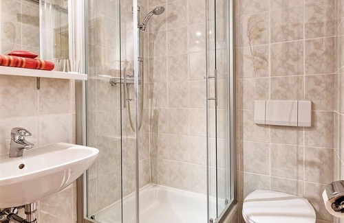 Finkenstein am Faaker See Bed & Breakfast | Vacation apartment S - Apartments Theresienhof