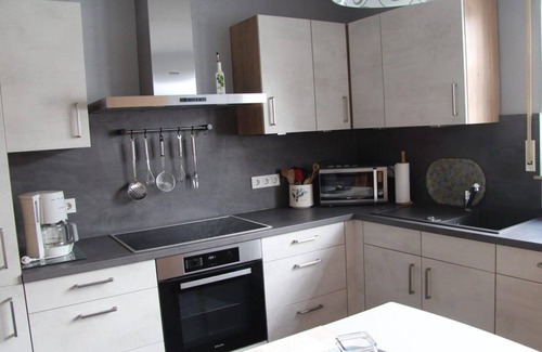 Habscheid Apartment | Vacation apartment Sohns - 5-bed vacation apartment with balcony