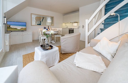 Munkmarsch Apartment | Vacation apartment Traumblick for max. 4 people - with sea view and balcony