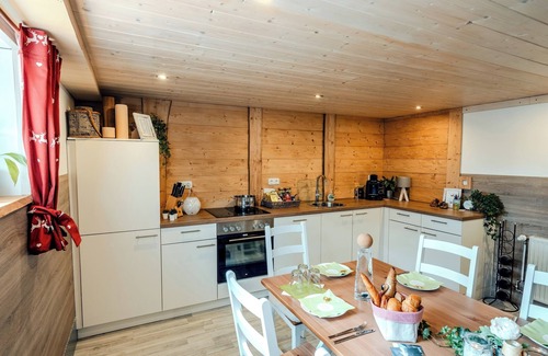 Bad Rodach Apartment | Vacation apartment with warm wood-burning stove