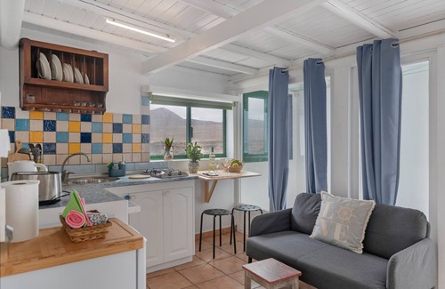 Caleta de Caballo Apartment | Vacation 'Dangminzheng Atic' with Mountain View and Wi-Fi