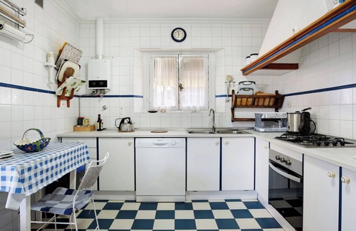 Cabo Roche House | Vacation Home "El Mirlito" with Private Terrace, Private Garden & Wi-Fi