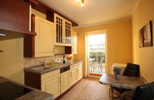 Hohe Dune Apartment | Vacation home at the marina, beach shore