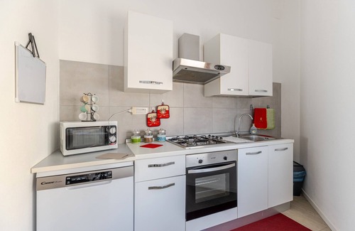 Oristano Historic Centre House | Vacation Home 'Casa Vacanza Gioia' with Large Private Terraces & A/C