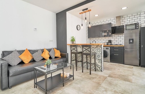 Totalan House | Vacation Home 'Era del Puerto 2' with Mountain View, Pool, BBQ & Wi-Fi