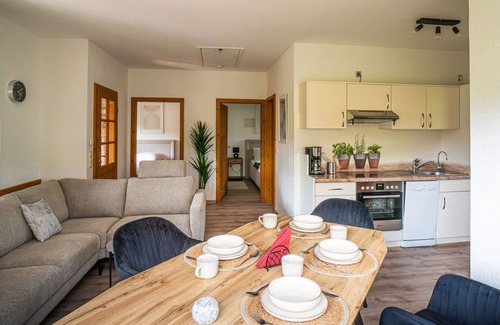 Nieder-Werbe House | Vacation home garden view