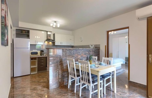 Martinski House | Vacation home Goga by Interhome