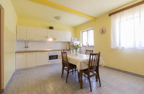 Marceljani House | Vacation home Laura with pool, quiet location, family-friendly.