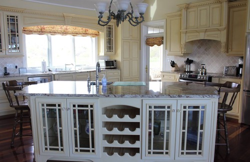 French Village House | Vacation Home Located Steps from North Shore Beach, 10 Minutes Away From Golf