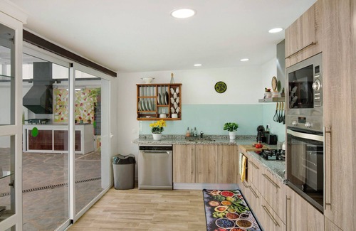 Ingenio House | Vacation home 'Los Cipreses' with Mountain Views, Indoor Pool, Garden & Wi-Fi