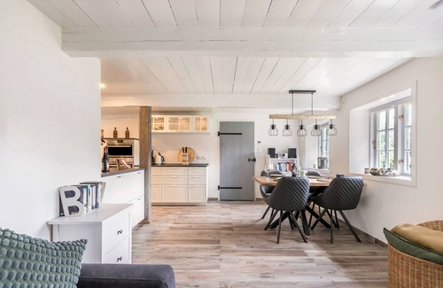 Dagebuell House | Vacation Home "Luis - Hus" with 2 Private Terraces, Private Garden & Wi-Fi