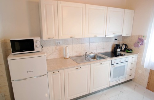 Mrgani House | Vacation home near Rovinj quiet location with large garden, terrace, WLAN