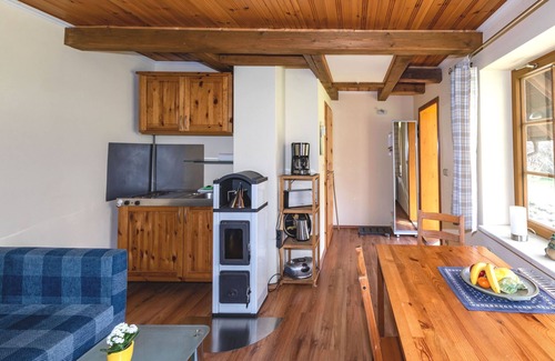 Burg-Dorf Apartment | Vacation home, sleeping loft, 1 bedroom/kitchenette, shower/WC (from 12 years) - Froschkönig