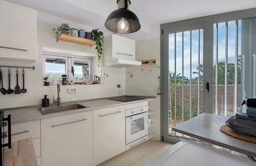 Guimar House | Vacation Home 'Villa En Taro' with Sea View, Private Terrace and Wi-Fi