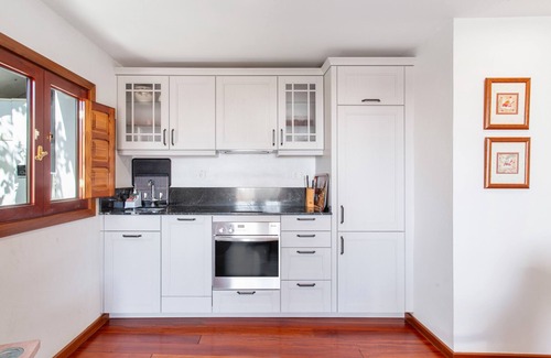 Las Lagunetas Villa | Vacation Villa 'Estanco 14' with Mountain View, Wi-Fi and Air Conditioning