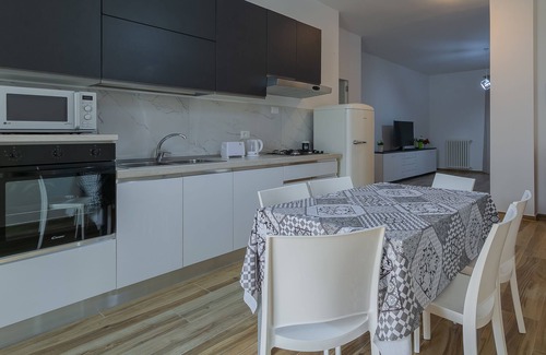 Bitonto Apartment | VALE'S HOUSE [GARAGE]