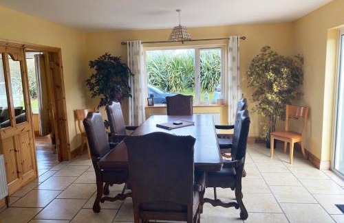 Bothar Bui House | Valentia View Holiday Home by Trident Holiday Homes