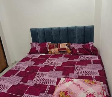 Omkareshwar House | Vallabh Room Service