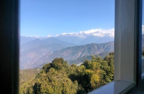 Namchi House | Valley Mist rooms & kitchen