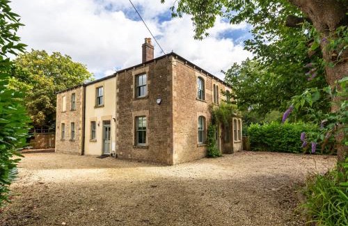 Frome House | Vallis Oak Villa