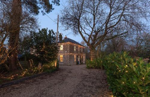 Frome House | Vallis Oak Villa