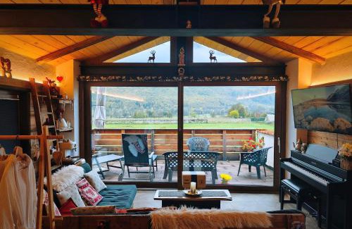 Demonte Ski Chalet | Valyrom's Fauniera Cottage