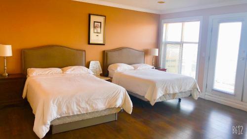 Richmond House | Vancouver Airport Blueberry Manor