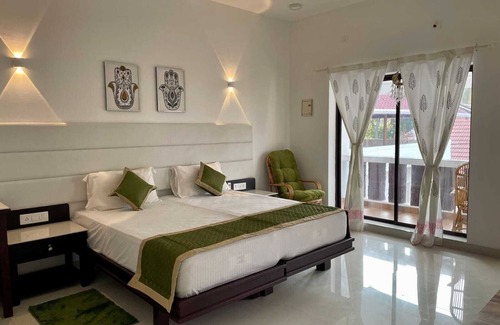 Kodungallur Hotel | Veda5 Ayurveda Living Village