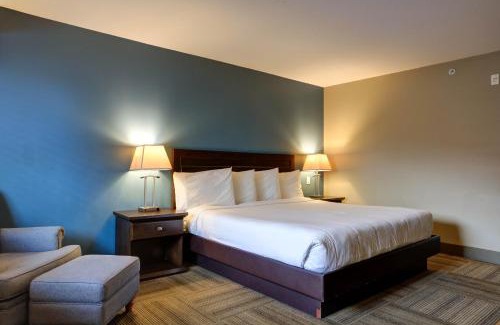 Sardis Hotel | Vedder River Inn