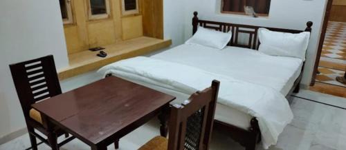 Amar Sagar Pol Hotel | Veeraj Haveli Jaisalmer