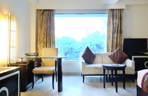 Delhi Hotel | Venizia Sarovar Portico Delhi
