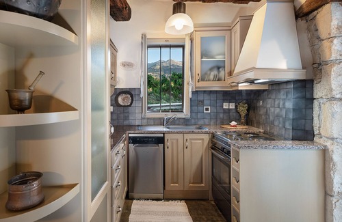 Loulos Villa | Verekinthos Villa, a Fine Country Retreat