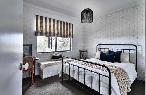 Elphinstone House | Vermont House - Daylesford Macedon Region